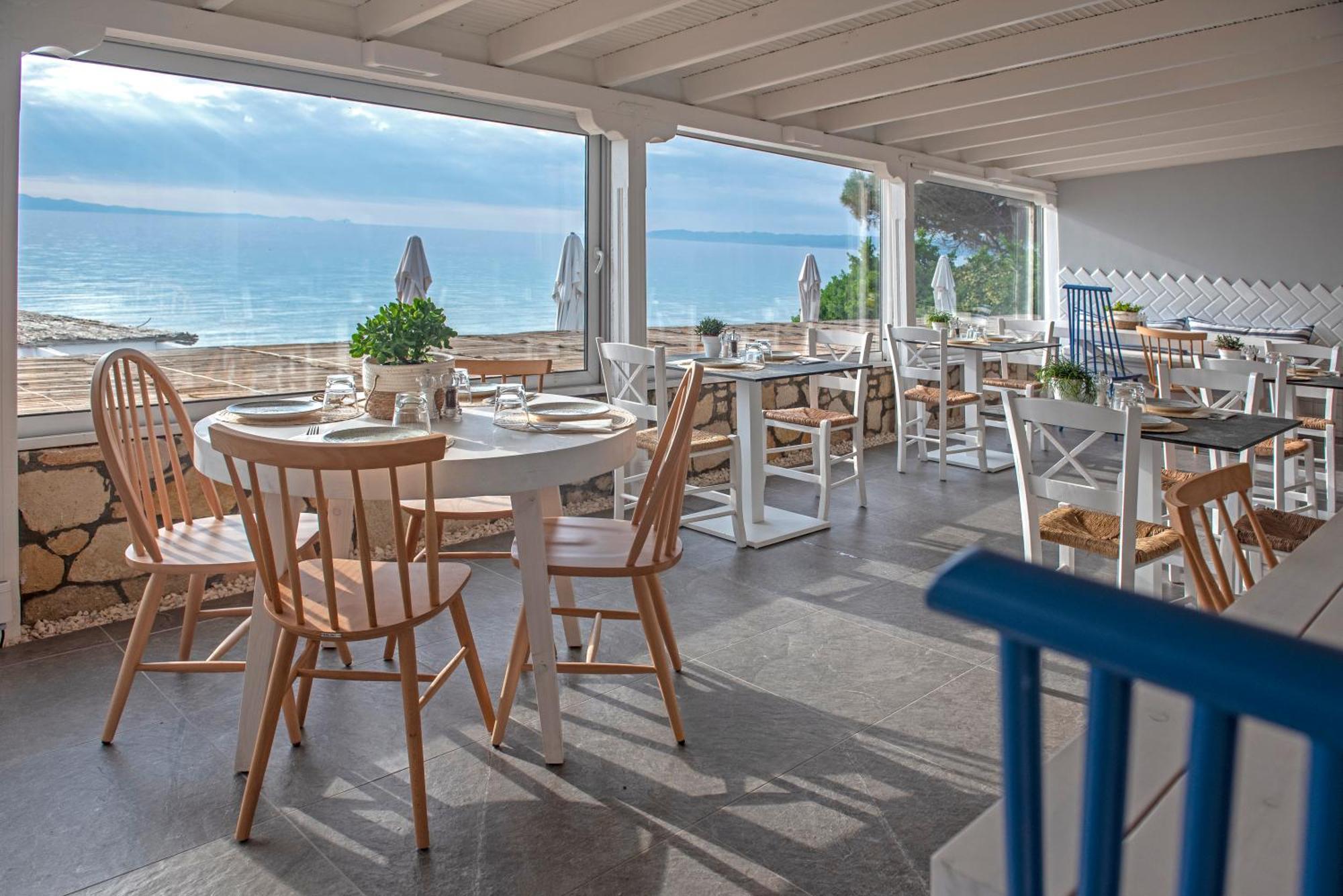 White Suites Resort Afytos Exterior photo